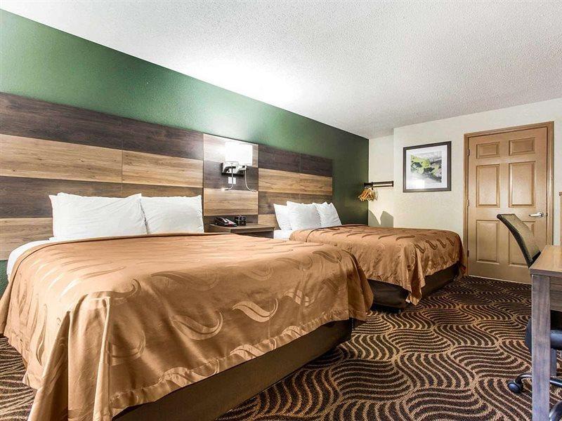 Quality Inn Блэк-Маунтин Экстерьер фото