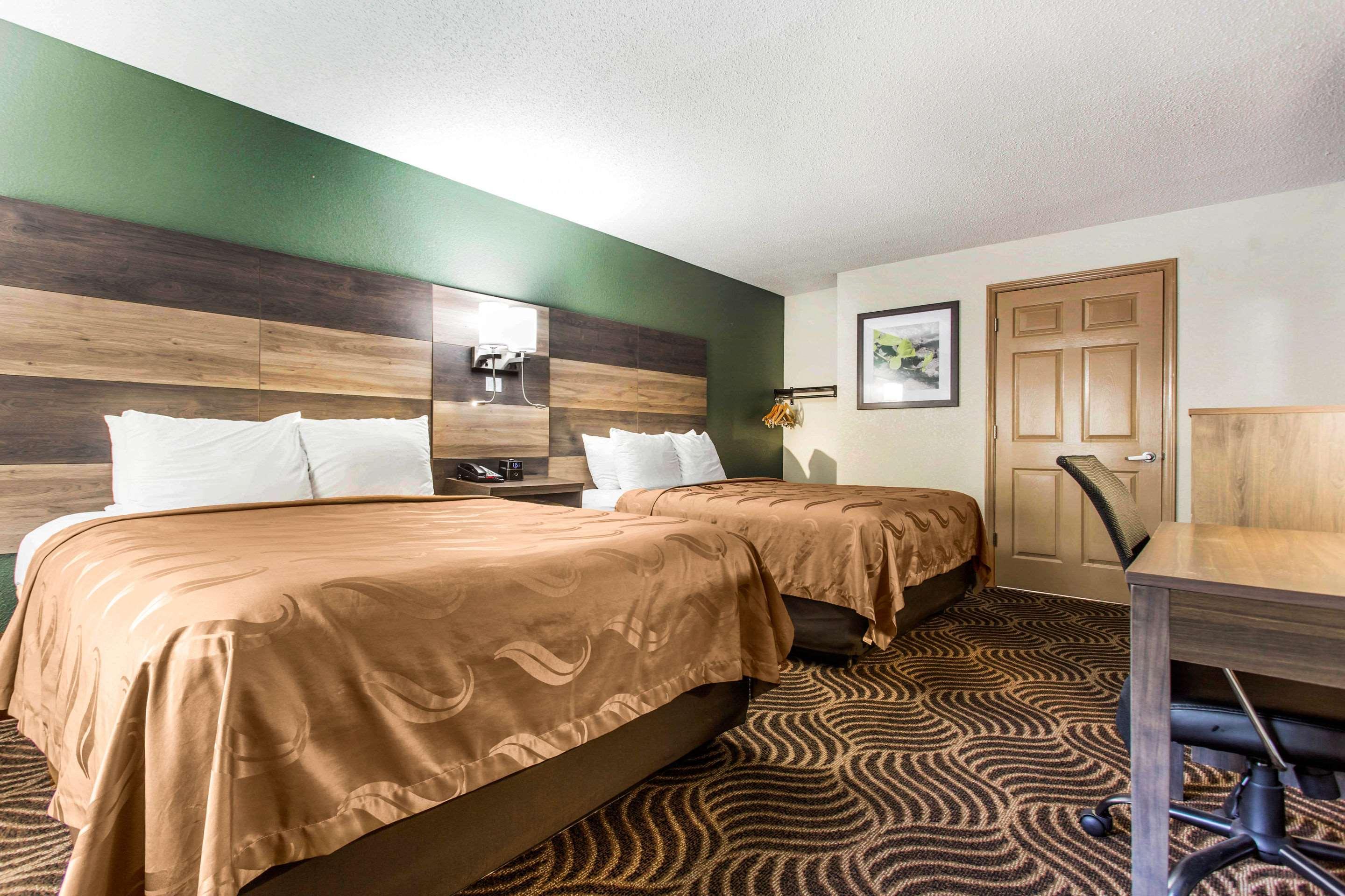 Quality Inn Блэк-Маунтин Экстерьер фото