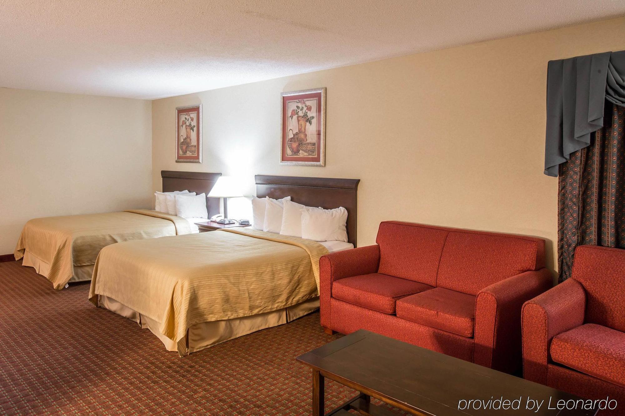 Quality Inn Блэк-Маунтин Экстерьер фото